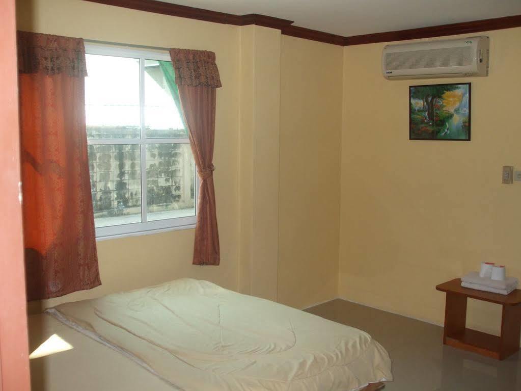 Hotel Aura House Pattaya Exterior foto